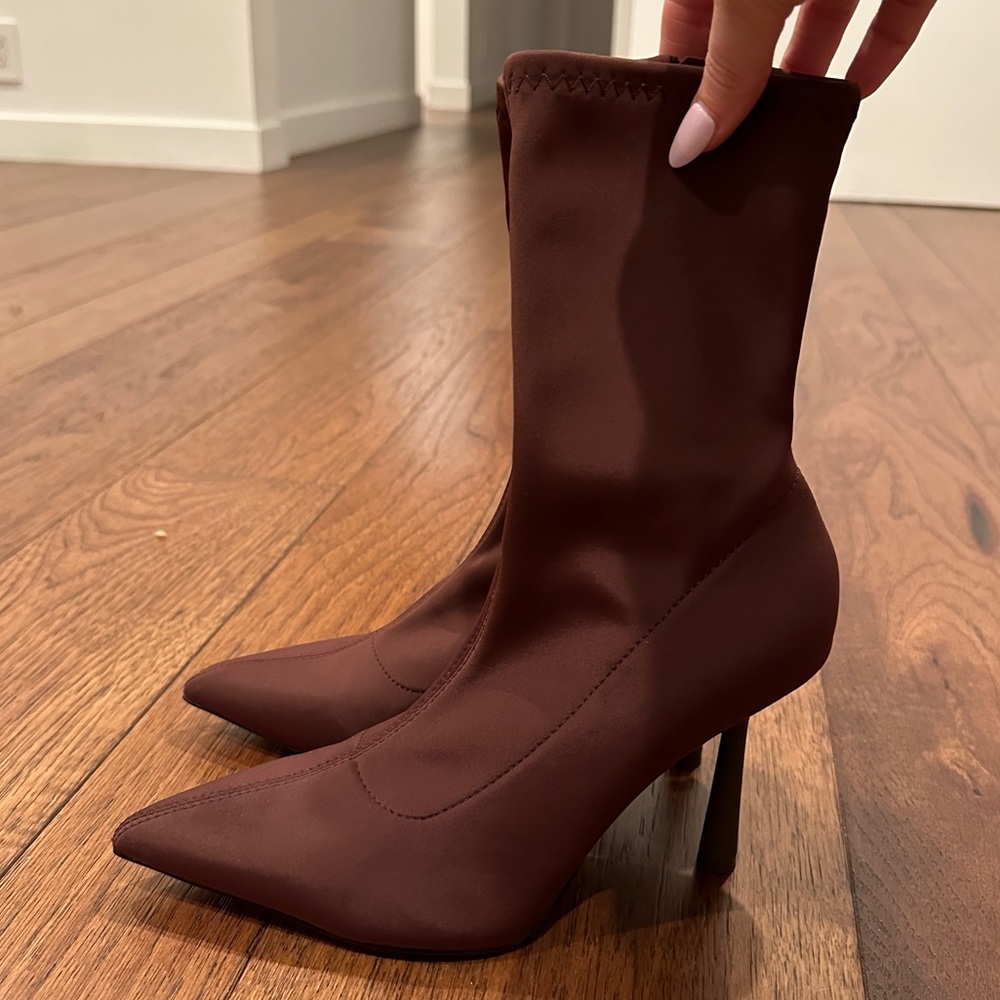 Brown Sock Heeled Booties 🤎